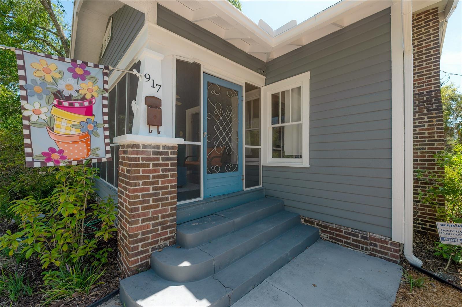 Image 46 of 77 For 917 Idlewild Avenue
