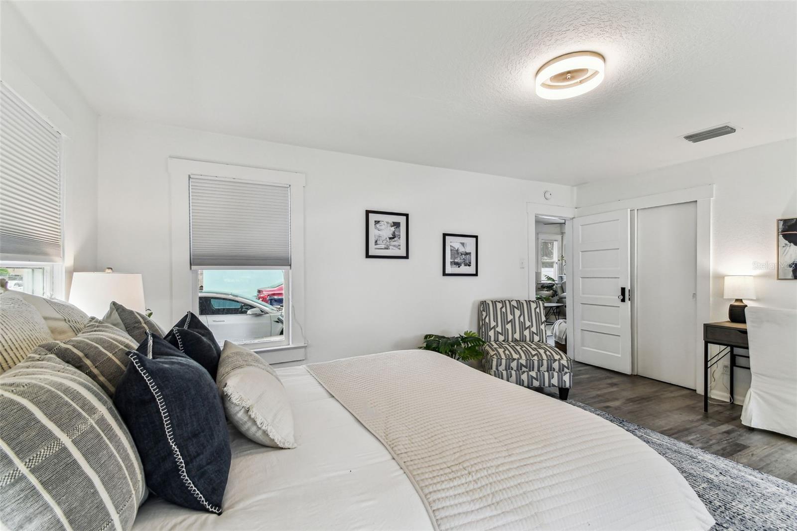 Image 11 of 59 For 904 Hamilton Avenue