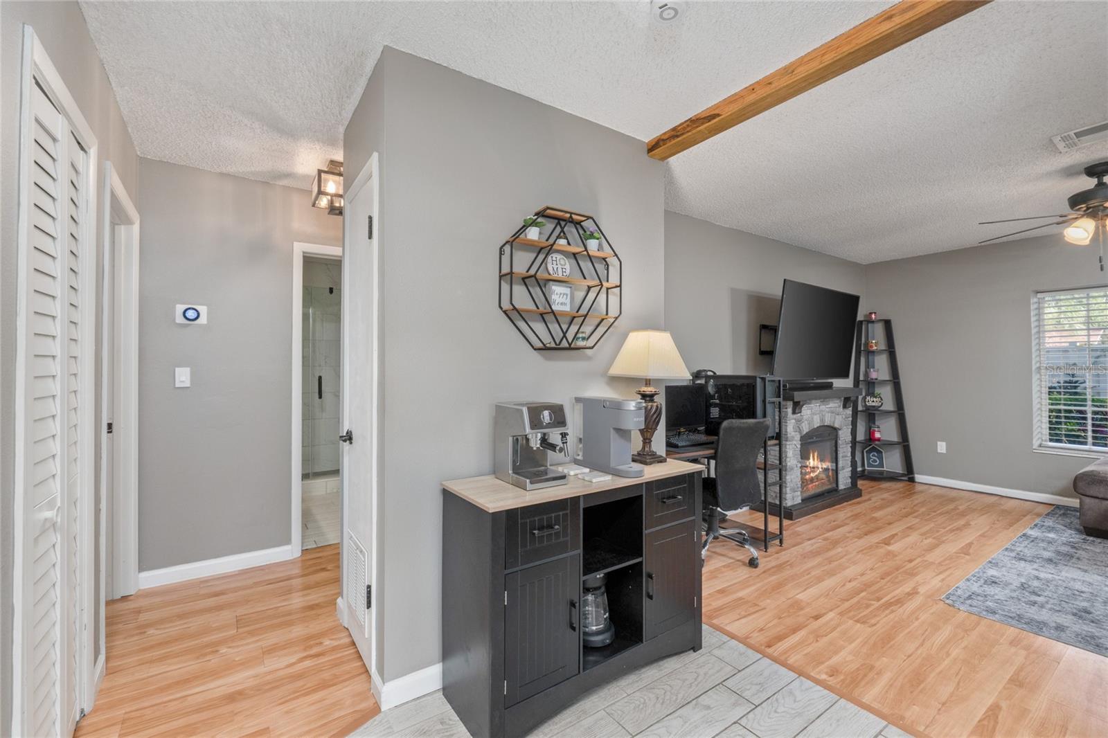 Image 11 of 39 For 7624 Desoto Court 7624