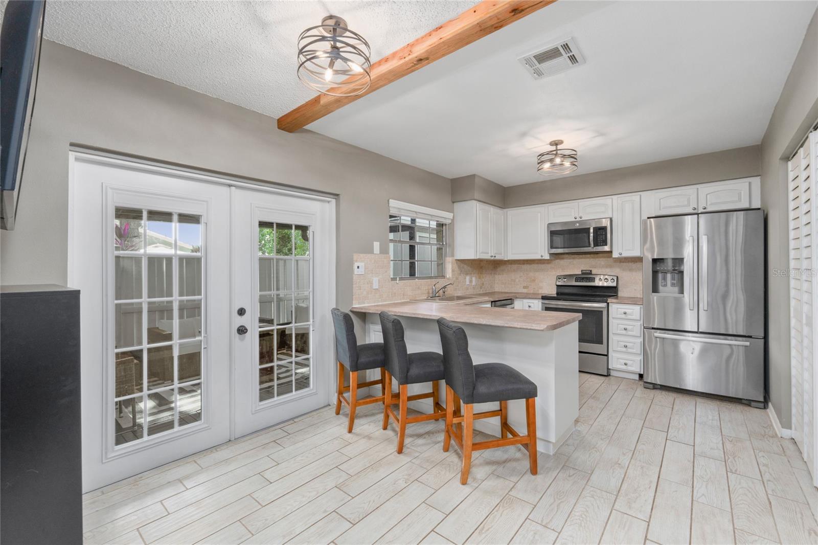 Image 15 of 39 For 7624 Desoto Court 7624