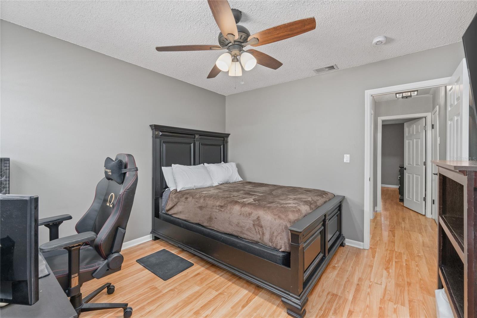 Image 22 of 39 For 7624 Desoto Court 7624