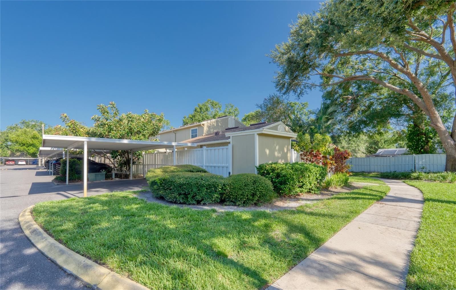 Image 4 of 39 For 7624 Desoto Court 7624