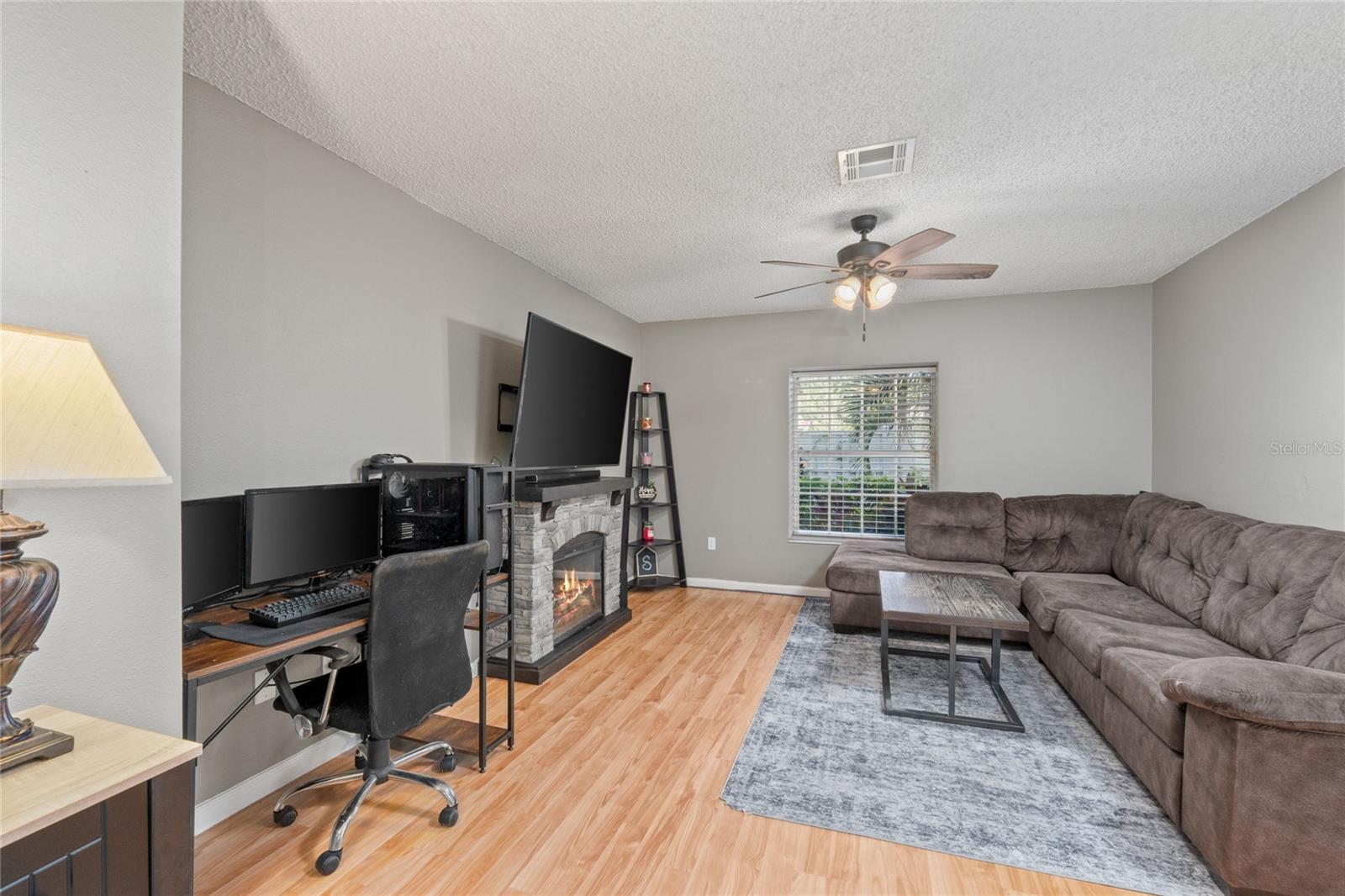 Image 9 of 39 For 7624 Desoto Court 7624