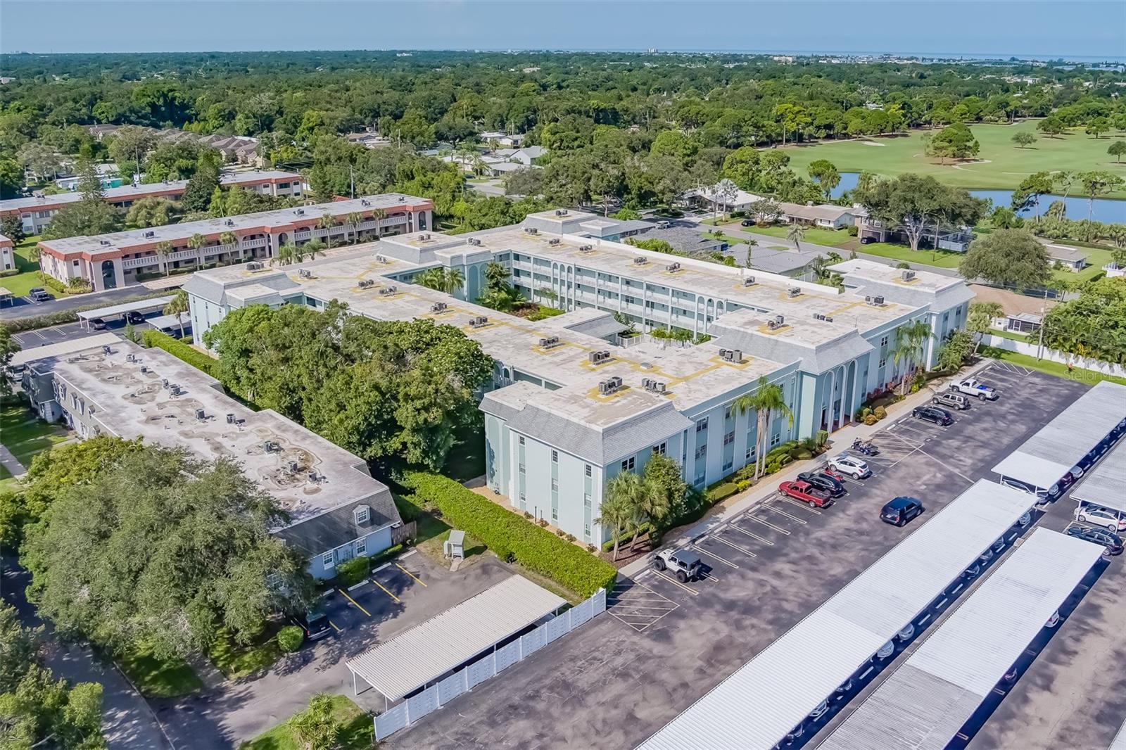 Image 23 of 62 For 1706 Belleair Forest Drive 252