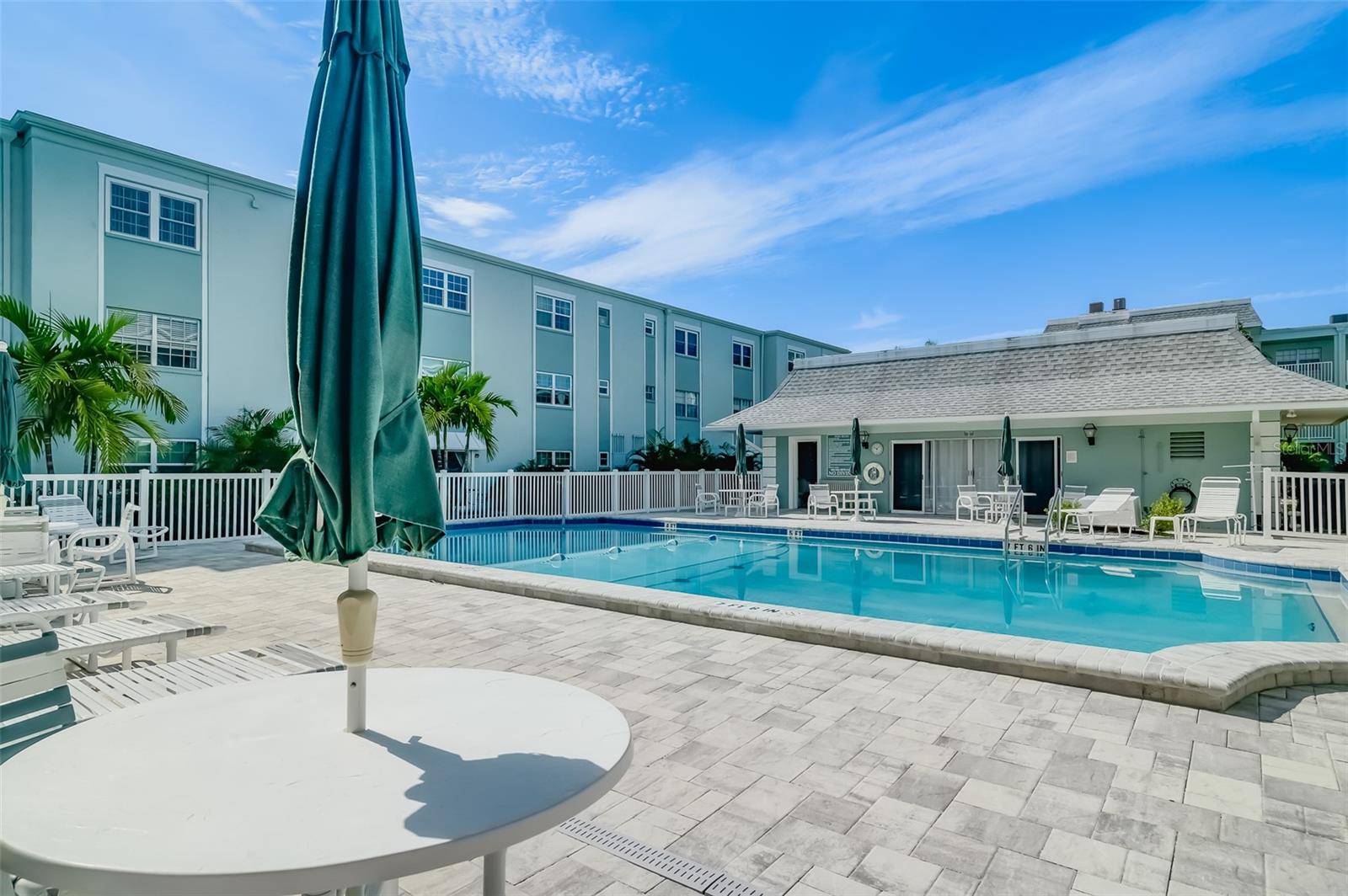 Image 38 of 62 For 1706 Belleair Forest Drive 252