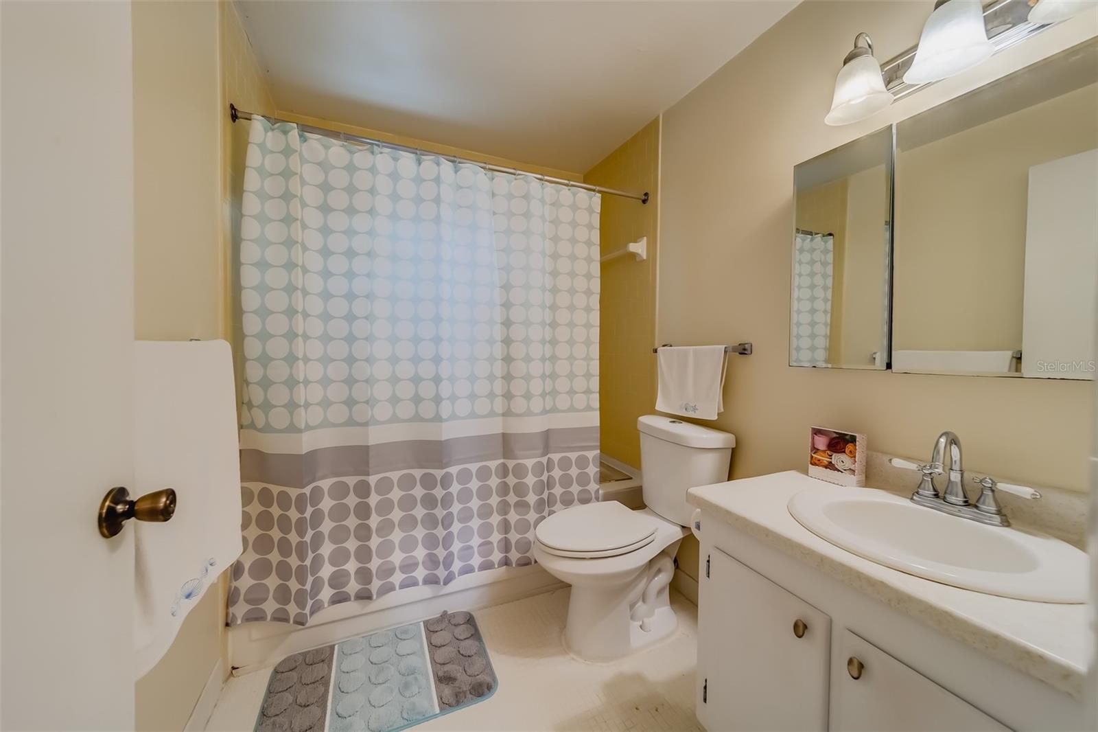 Image 50 of 62 For 1706 Belleair Forest Drive 252