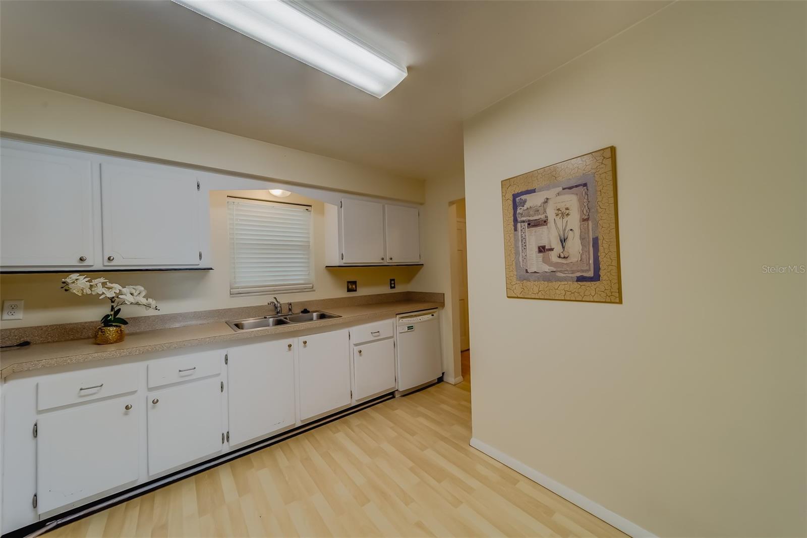 Image 54 of 62 For 1706 Belleair Forest Drive 252