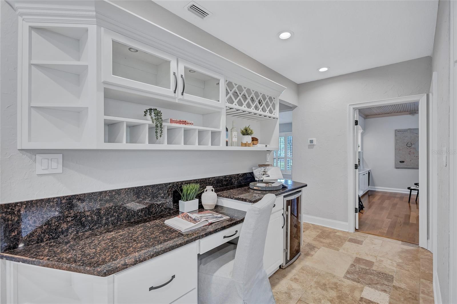 Image 15 of 56 For 3923 Hudson Lane