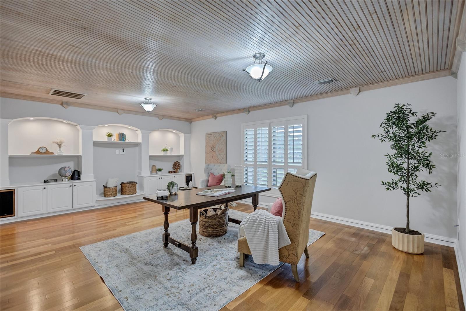 Image 17 of 56 For 3923 Hudson Lane