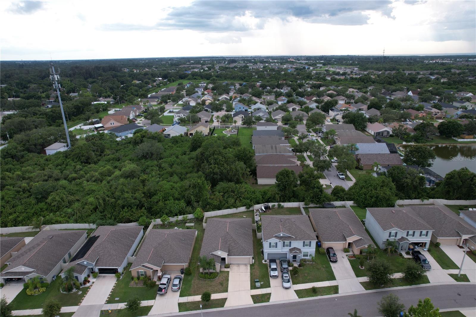 Image 26 of 31 For 1740 Broad Winged Hawk Drive