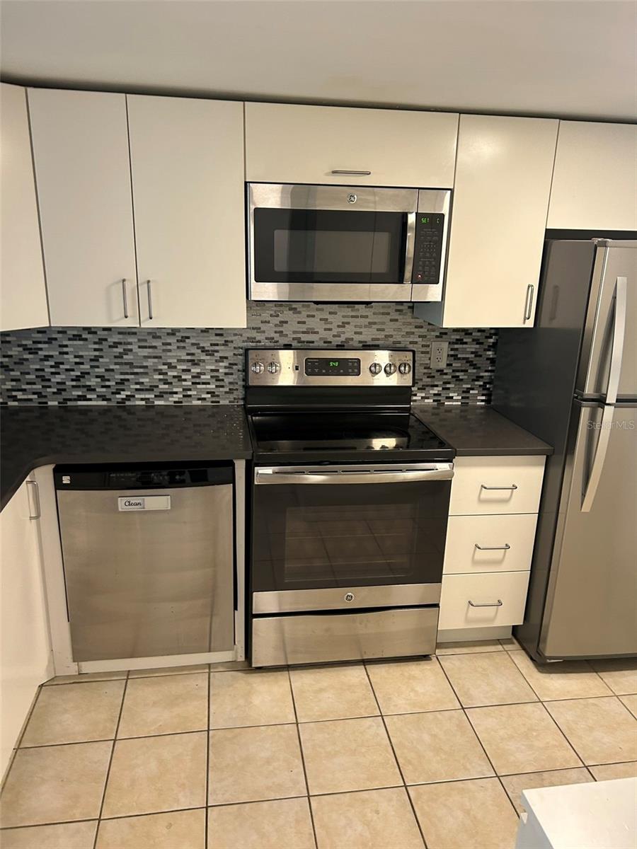 Image 2 of 17 For 1137 King Arthur Court 510