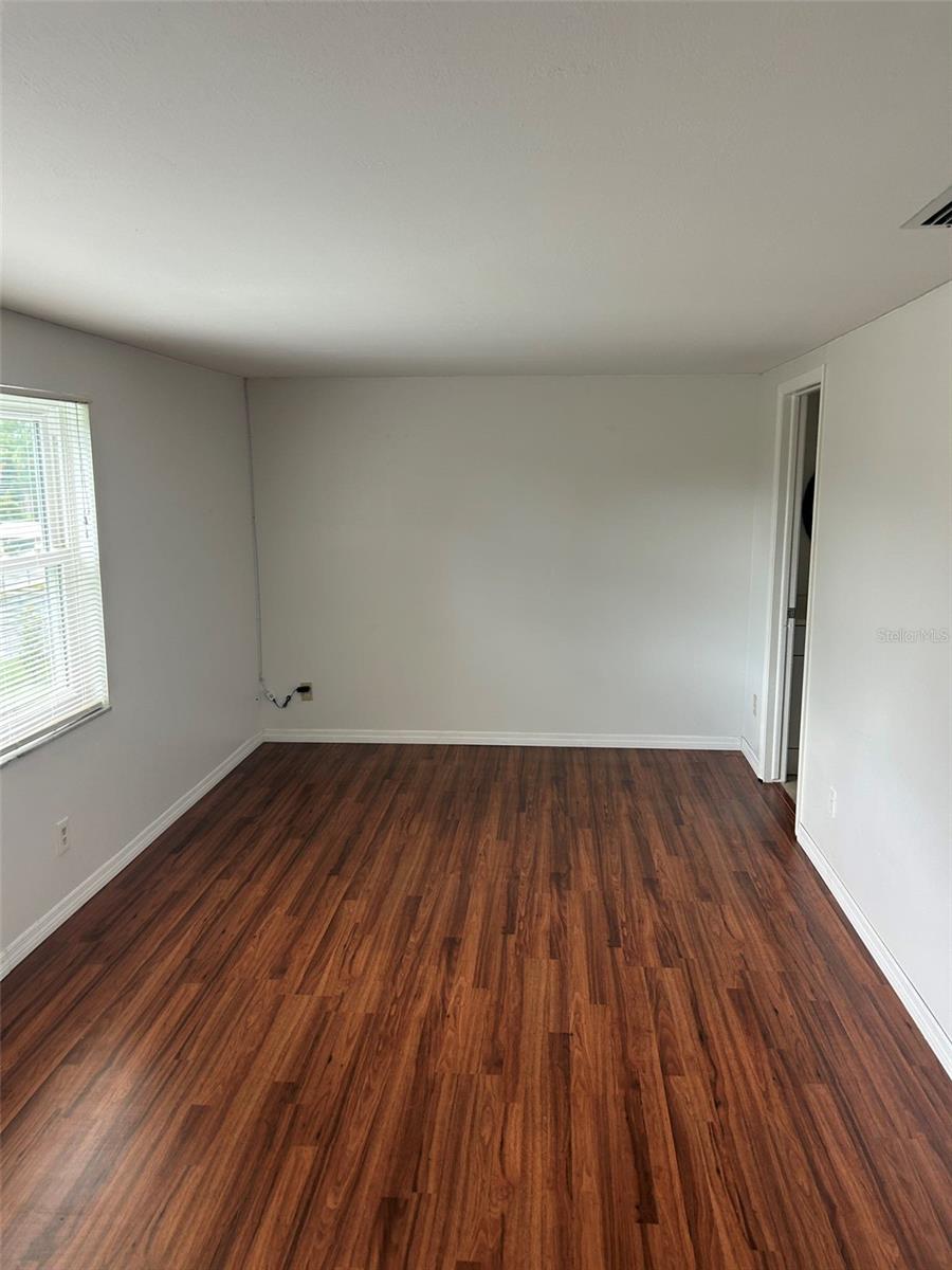 Image 3 of 17 For 1137 King Arthur Court 510