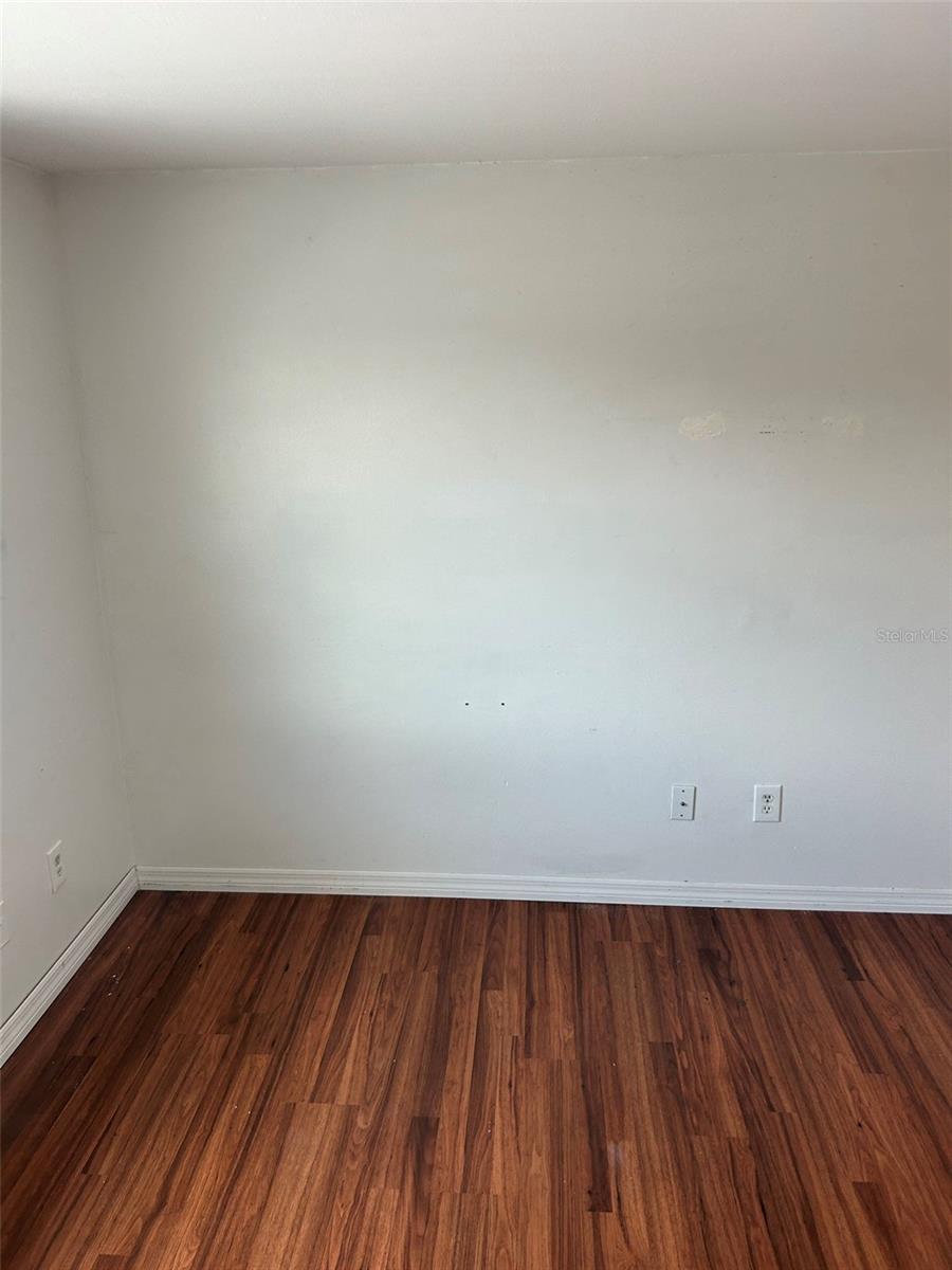 Image 6 of 17 For 1137 King Arthur Court 510