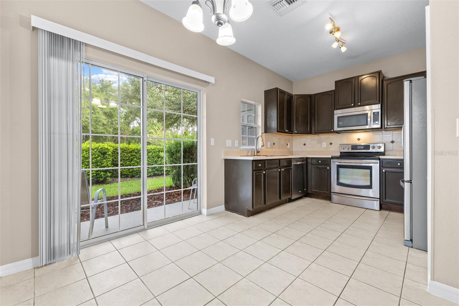 Image 11 of 43 For 2020 Greenwood Valley Drive