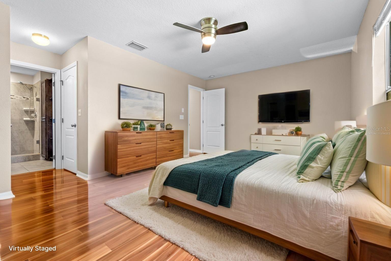 Image 24 of 43 For 2020 Greenwood Valley Drive