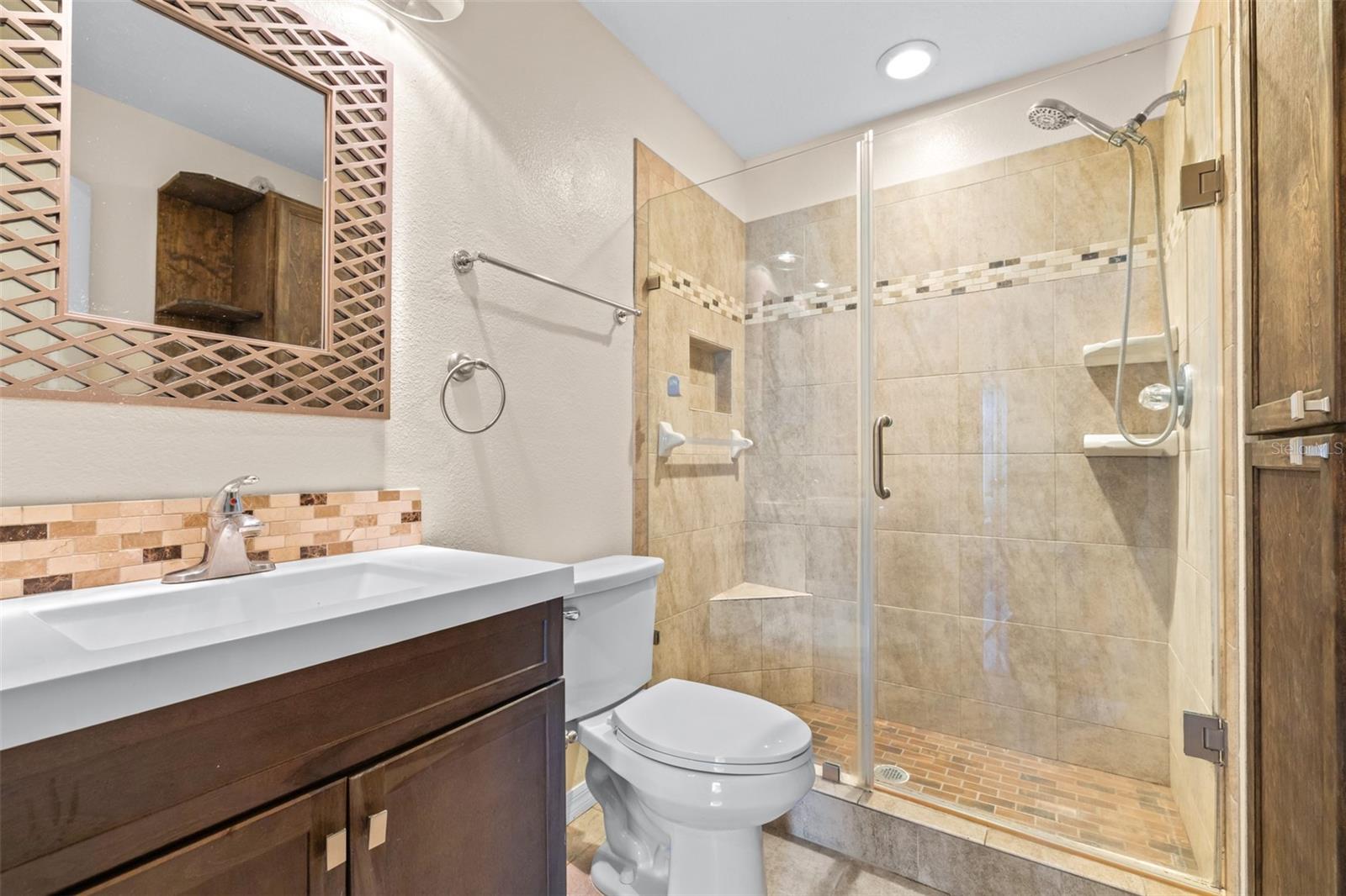 Image 27 of 43 For 2020 Greenwood Valley Drive