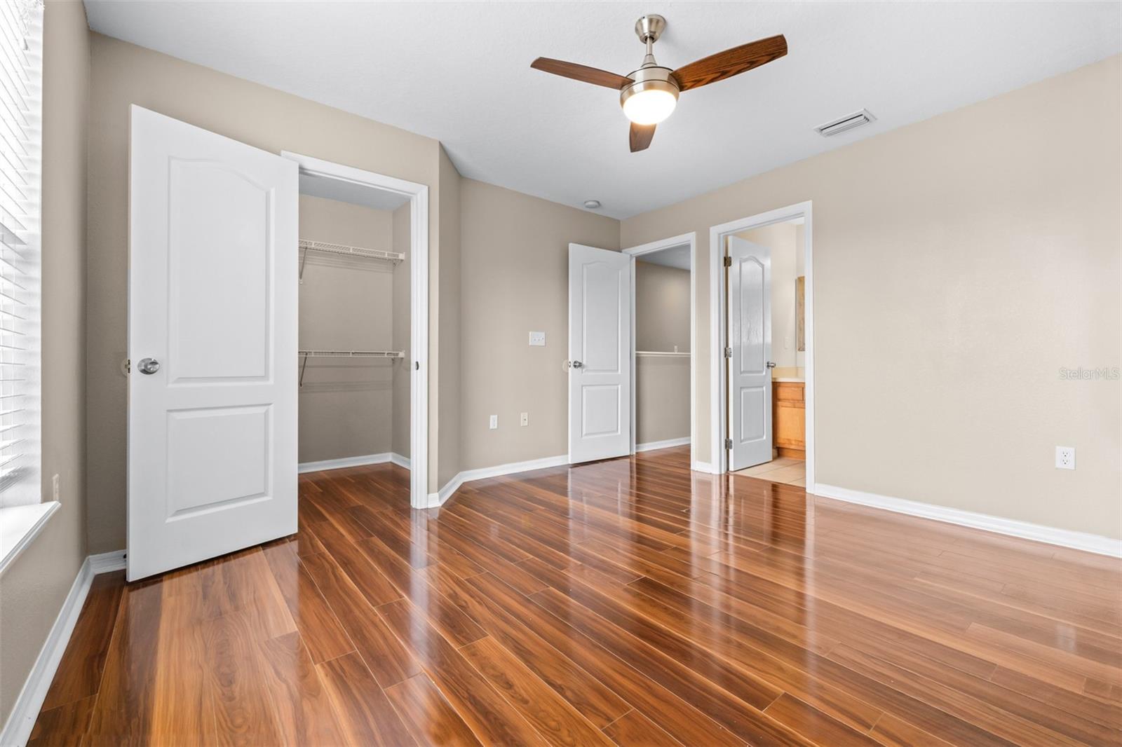 Image 28 of 43 For 2020 Greenwood Valley Drive