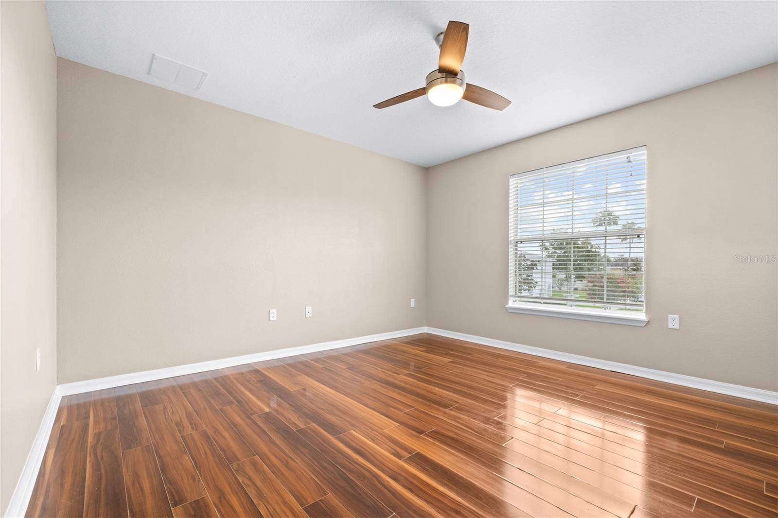 Image 31 of 43 For 2020 Greenwood Valley Drive