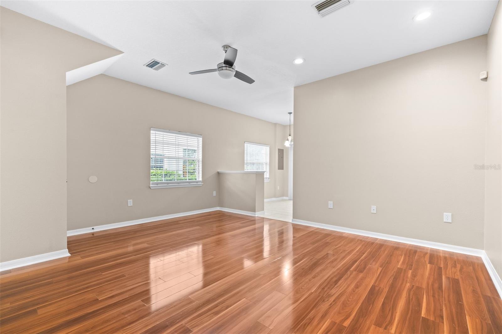 Image 5 of 43 For 2020 Greenwood Valley Drive