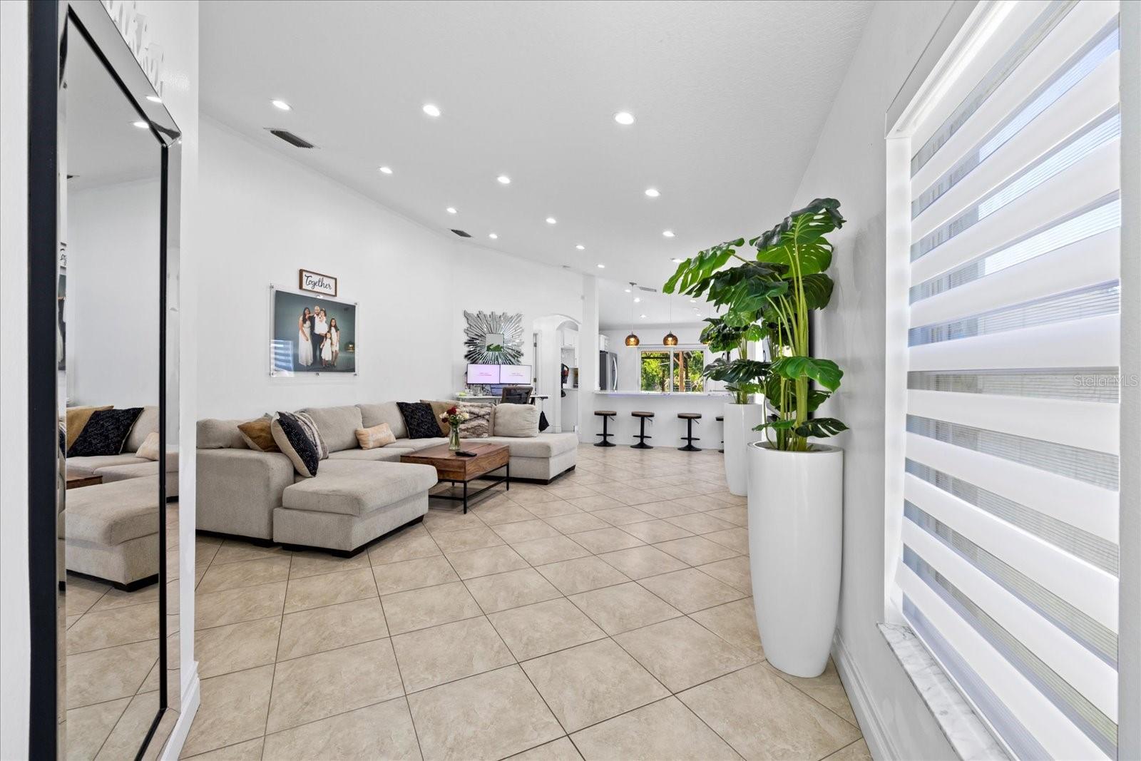 Image 4 of 34 For 9831 Edmonton Drive