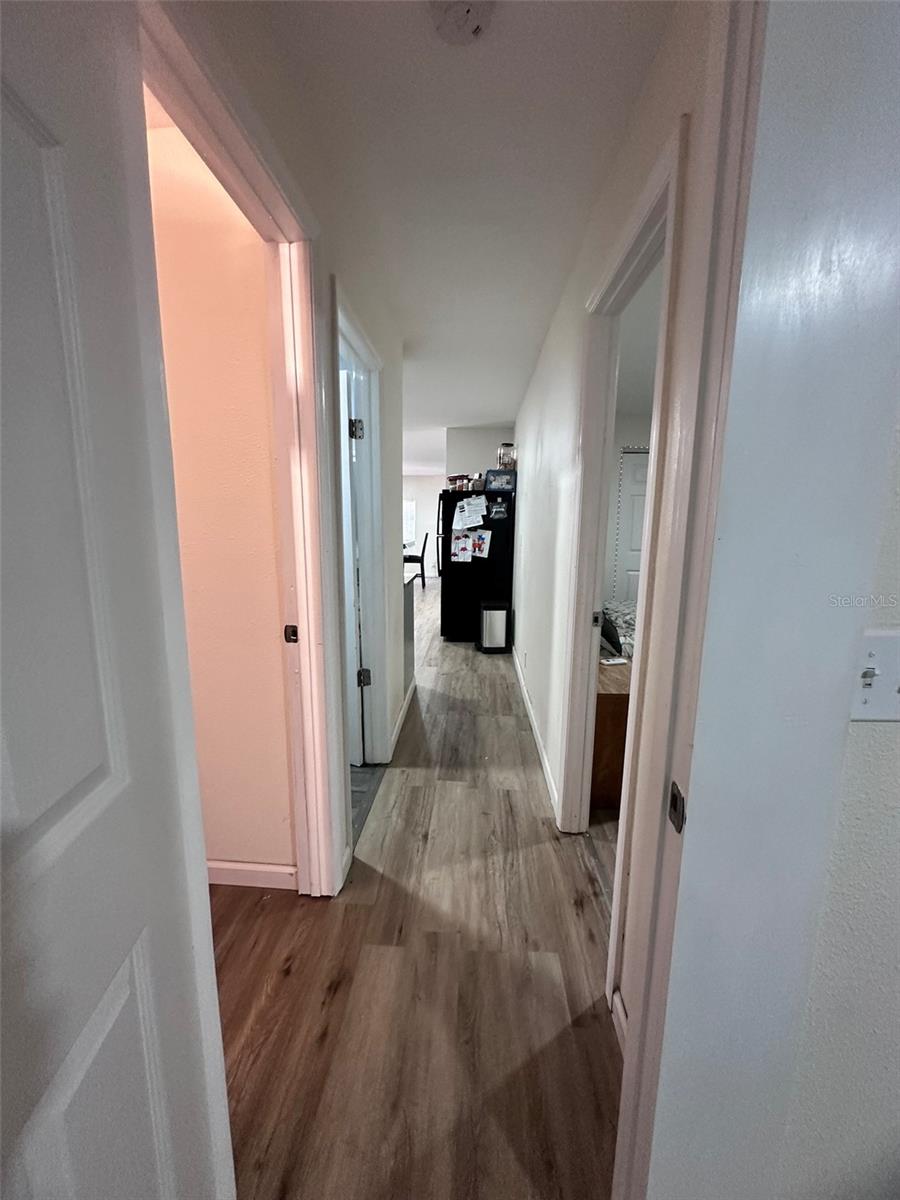 Listing photo id 16 for 6606 Corbin Lane