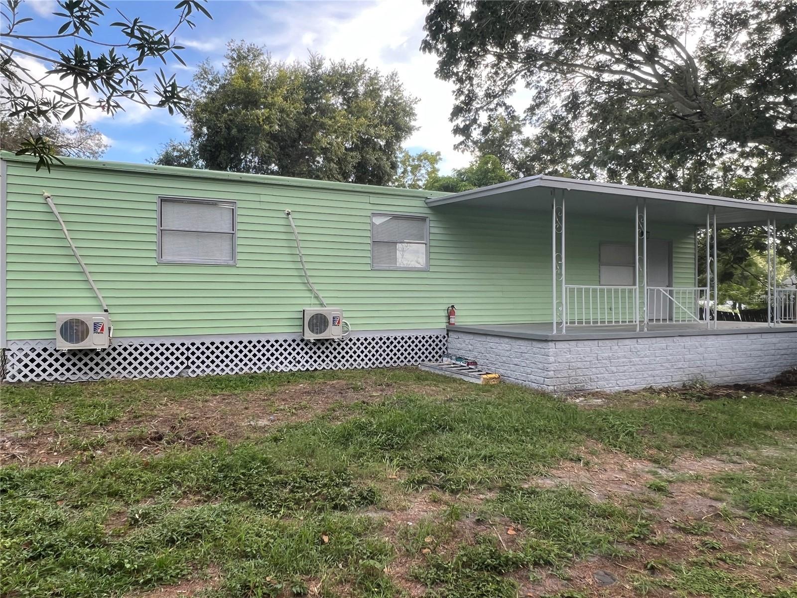 Listing photo id 0 for 6606 Corbin Lane