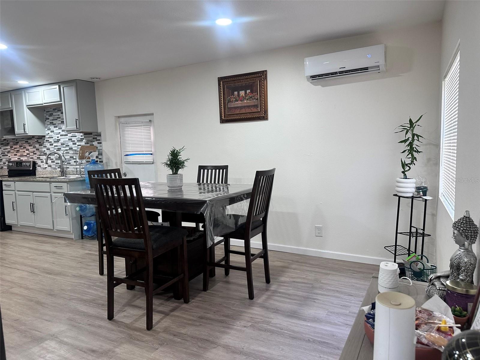 Listing photo id 21 for 6606 Corbin Lane