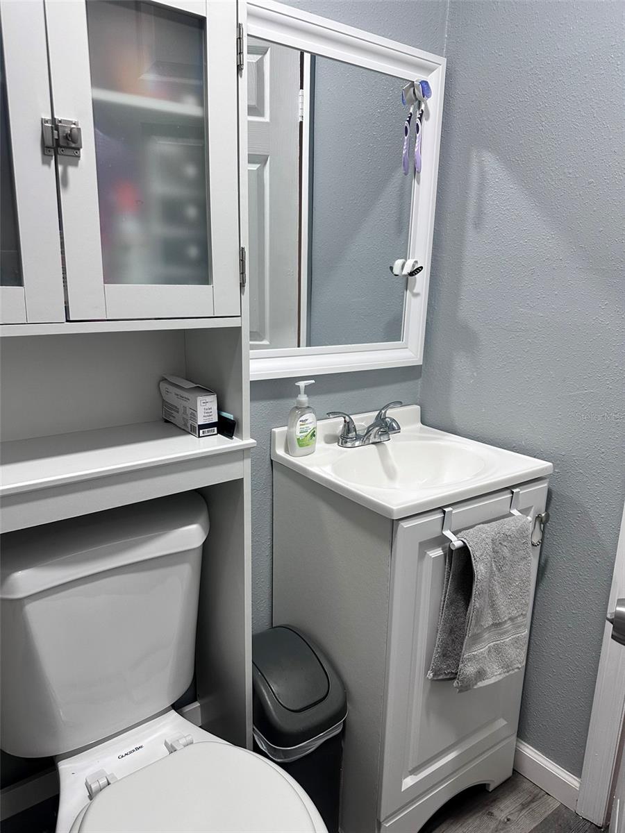Listing photo id 25 for 6606 Corbin Lane