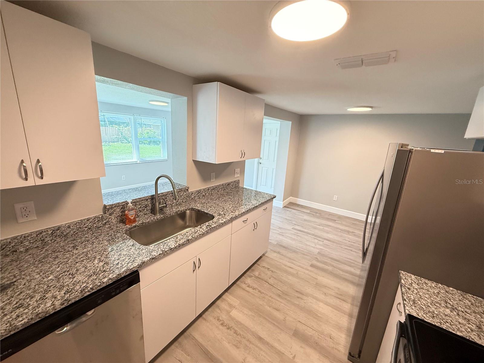 Image 3 of 12 For 209 Washington Avenue