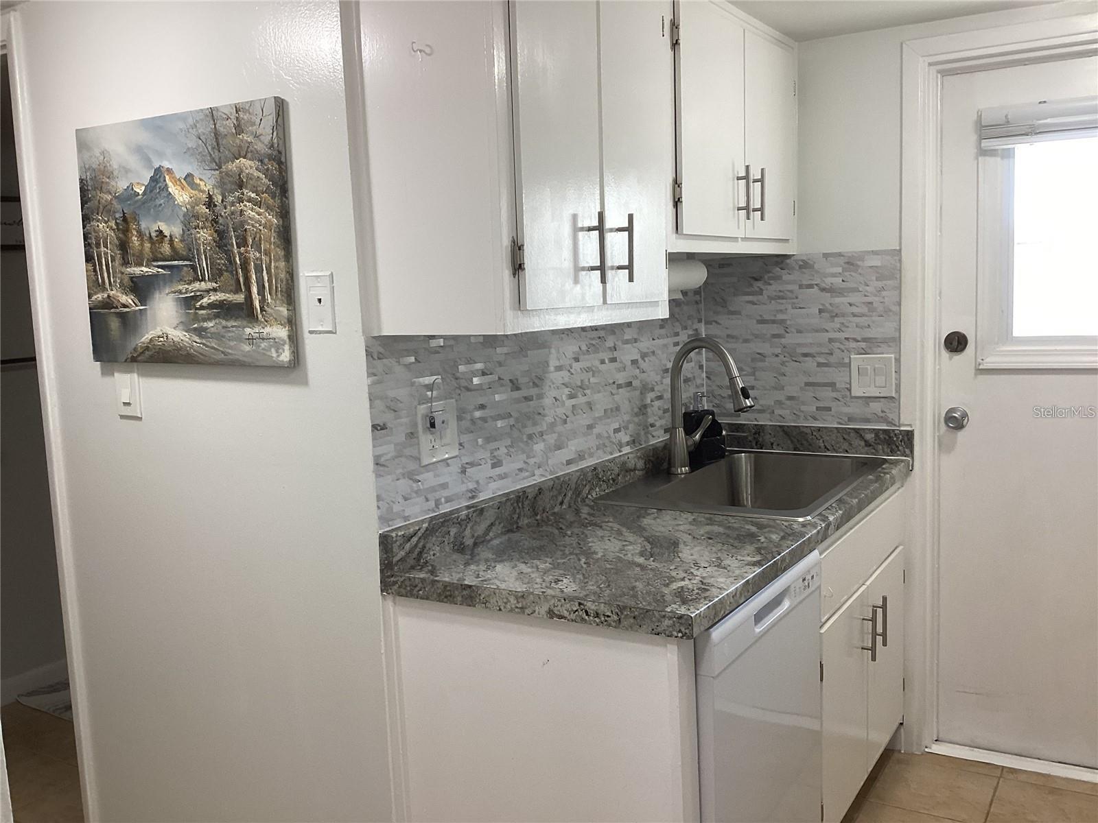 Image 30 of 31 For 7701 Starkey Road 206