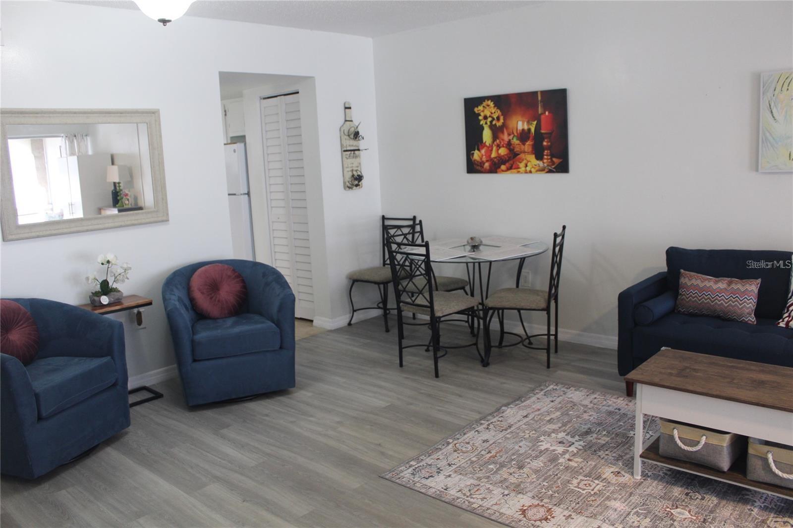 Image 5 of 31 For 7701 Starkey Road 206
