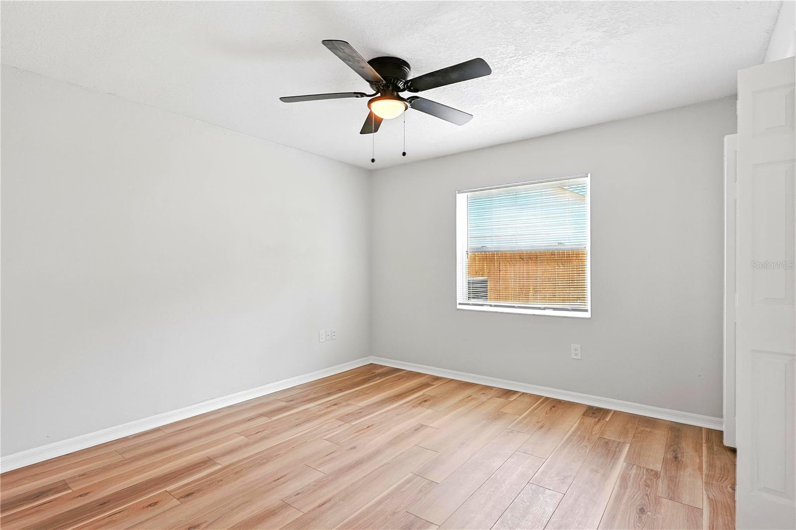 Image 18 of 35 For 18522 Sunward Lake Place