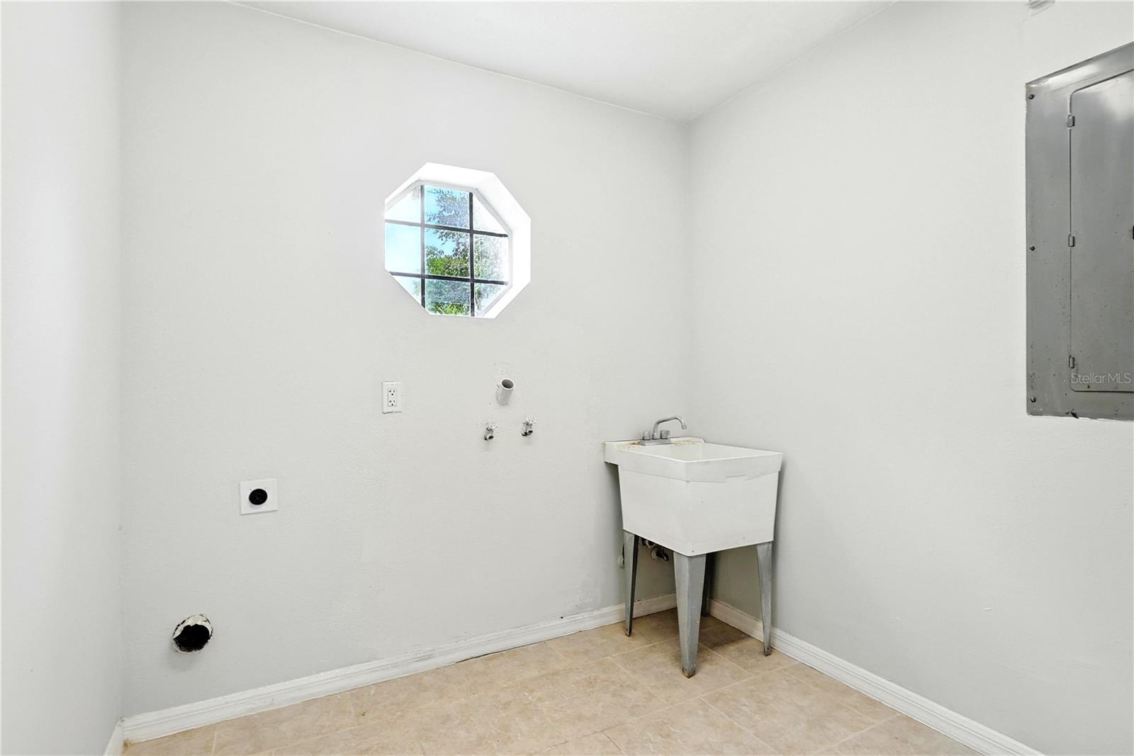 Image 34 of 35 For 18522 Sunward Lake Place