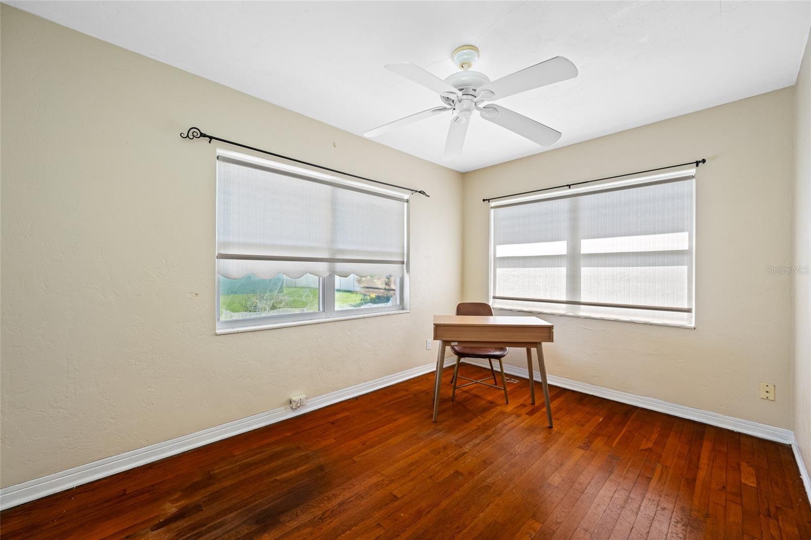 Image 11 of 44 For 6219 Hampton Drive N