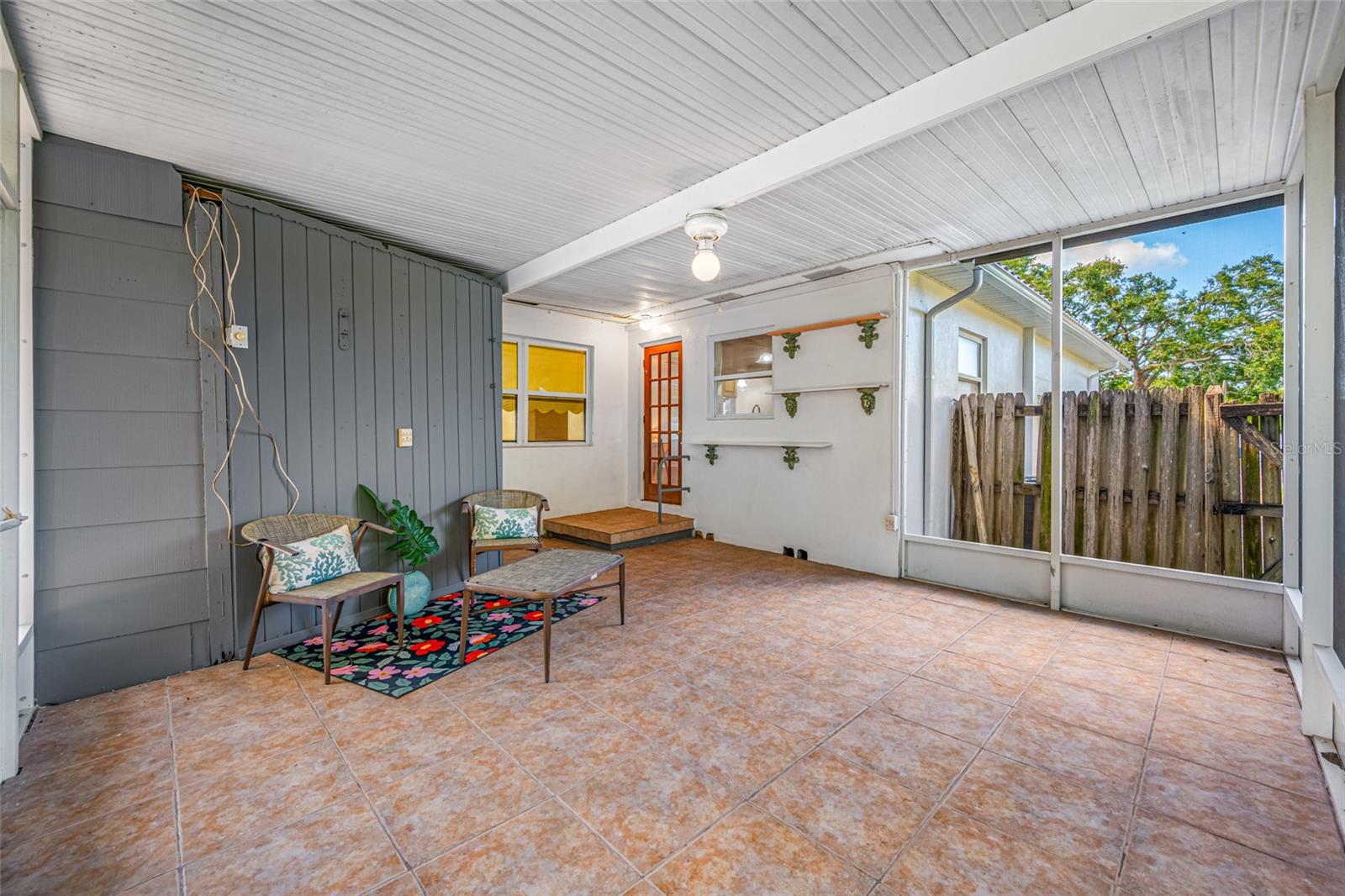 Image 31 of 44 For 6219 Hampton Drive N