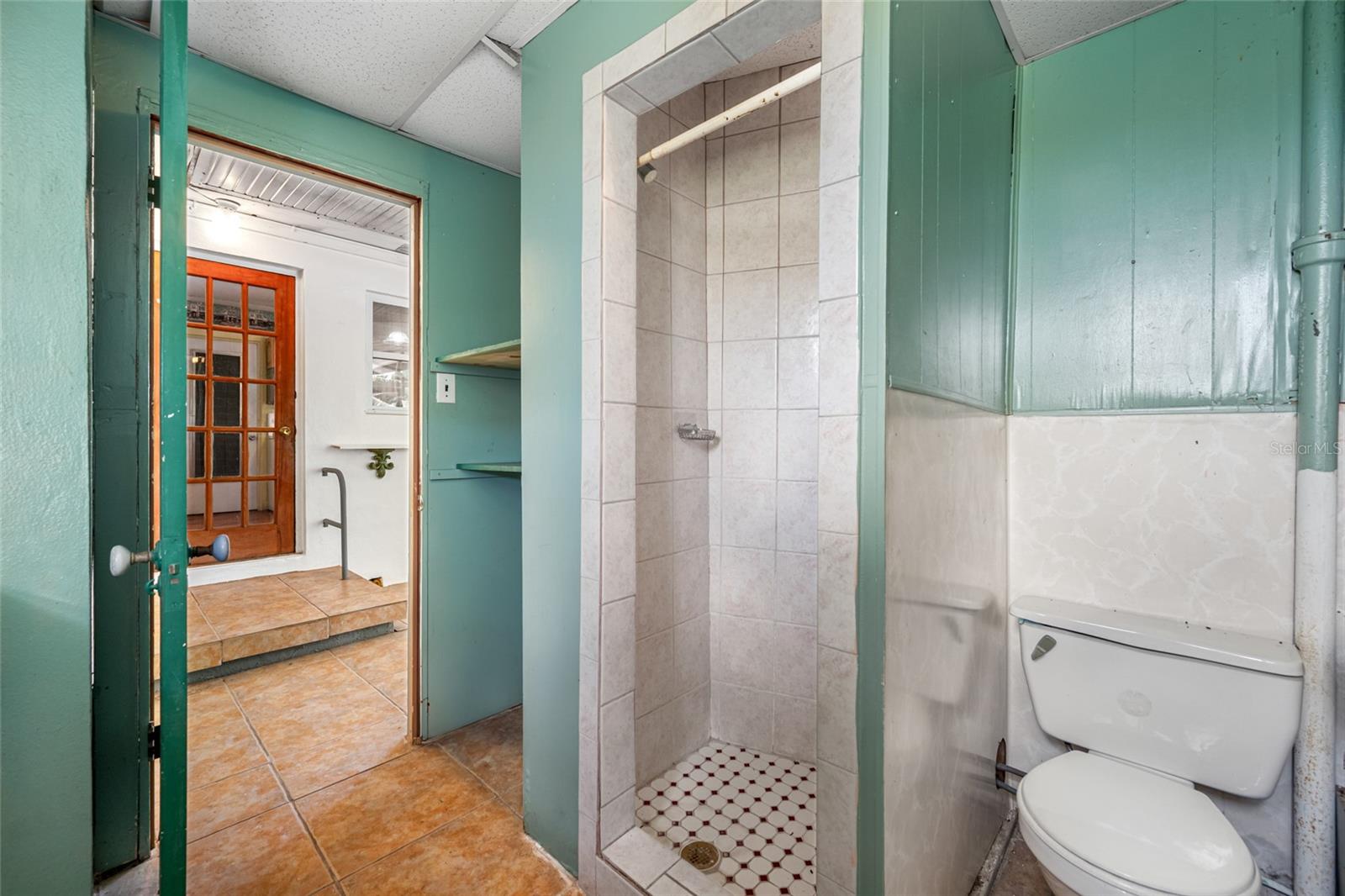 Image 36 of 44 For 6219 Hampton Drive N