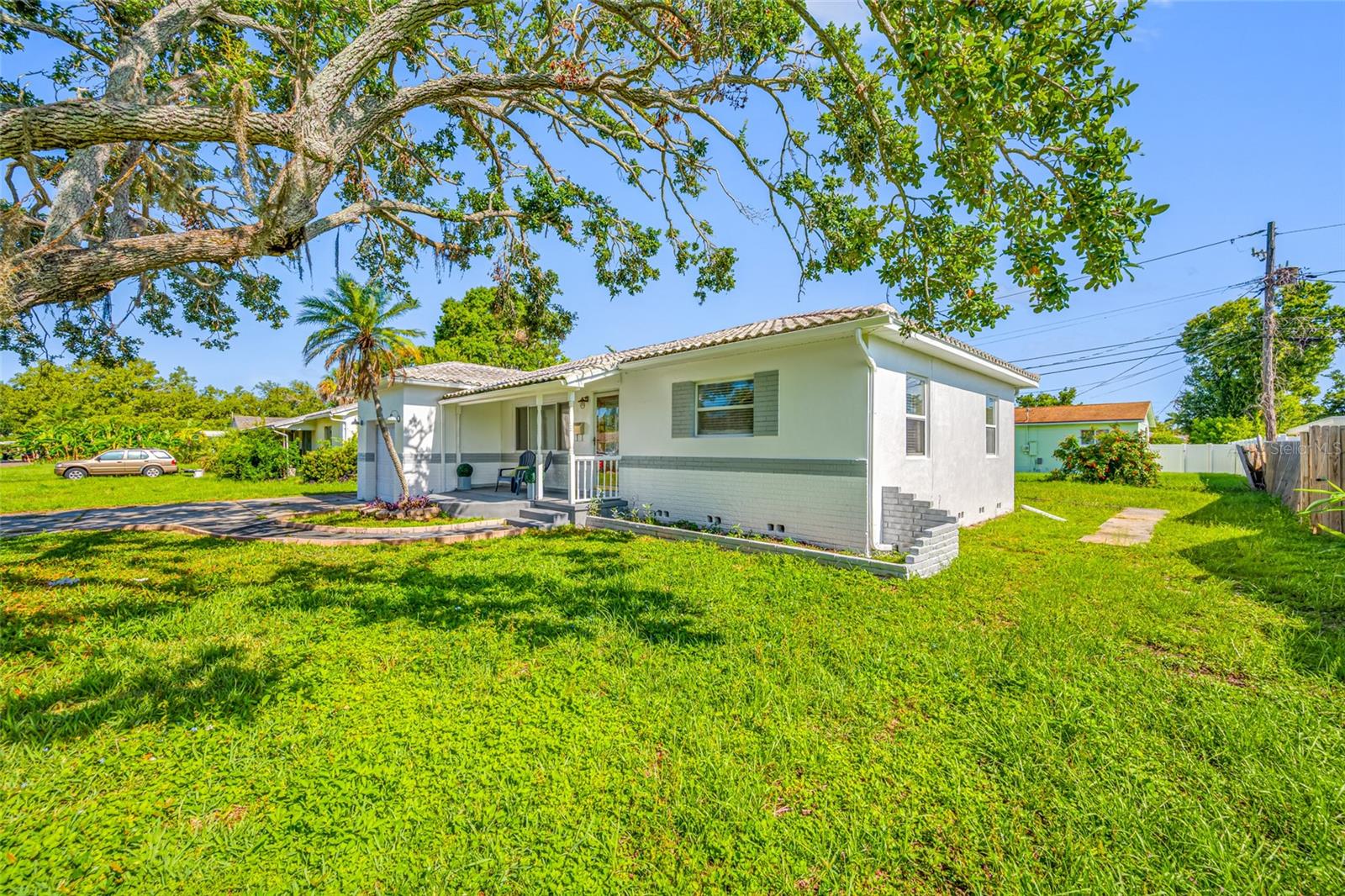 Image 41 of 44 For 6219 Hampton Drive N