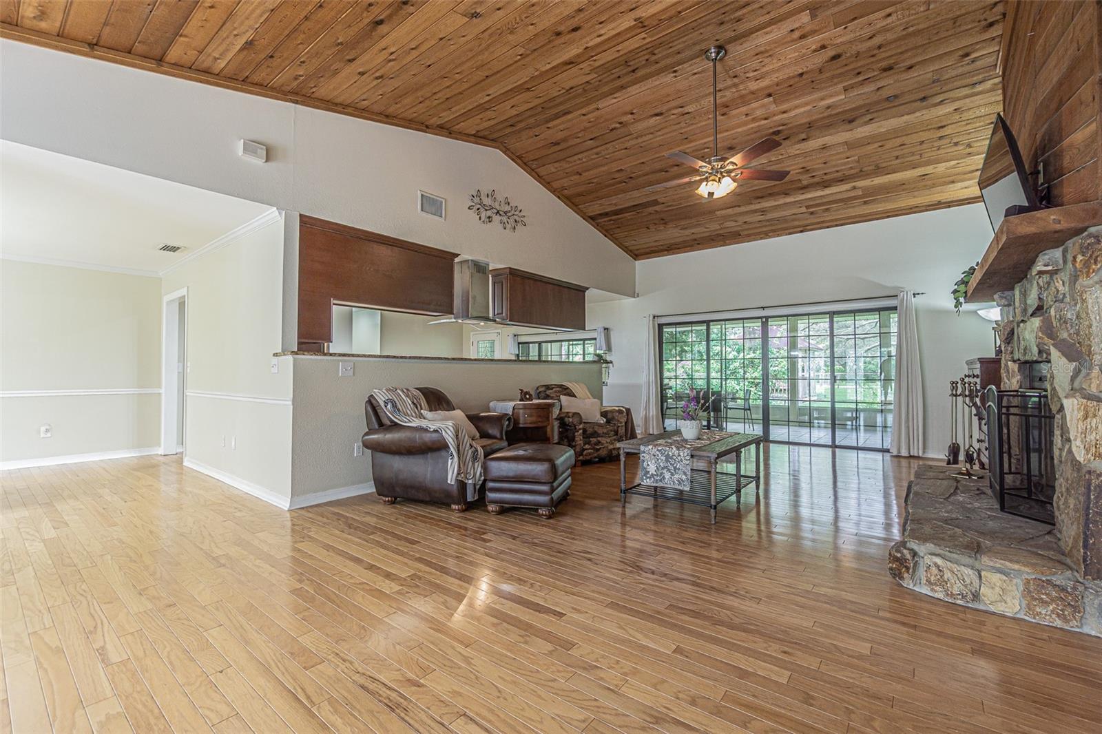 Image 3 of 54 For 18110 30th Street