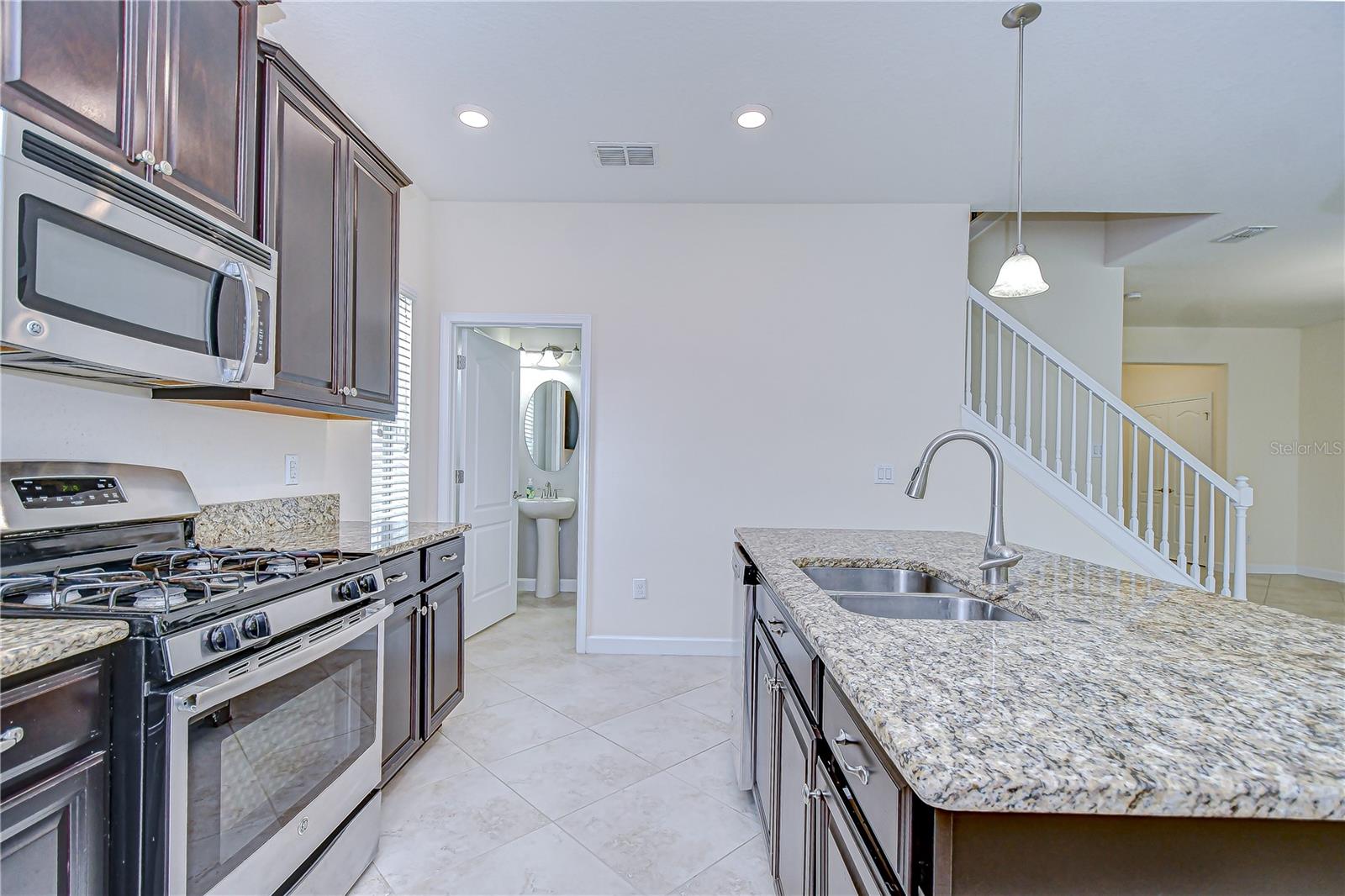 Image 23 of 64 For 828 Terra Vista Street