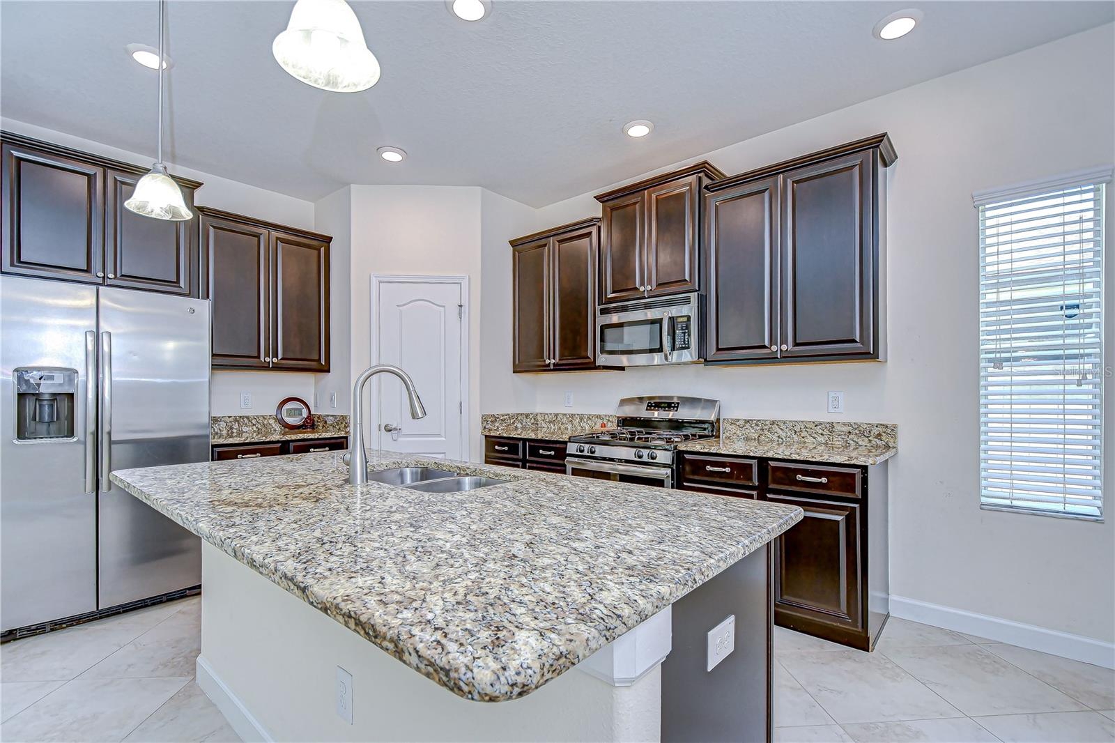 Image 25 of 64 For 828 Terra Vista Street