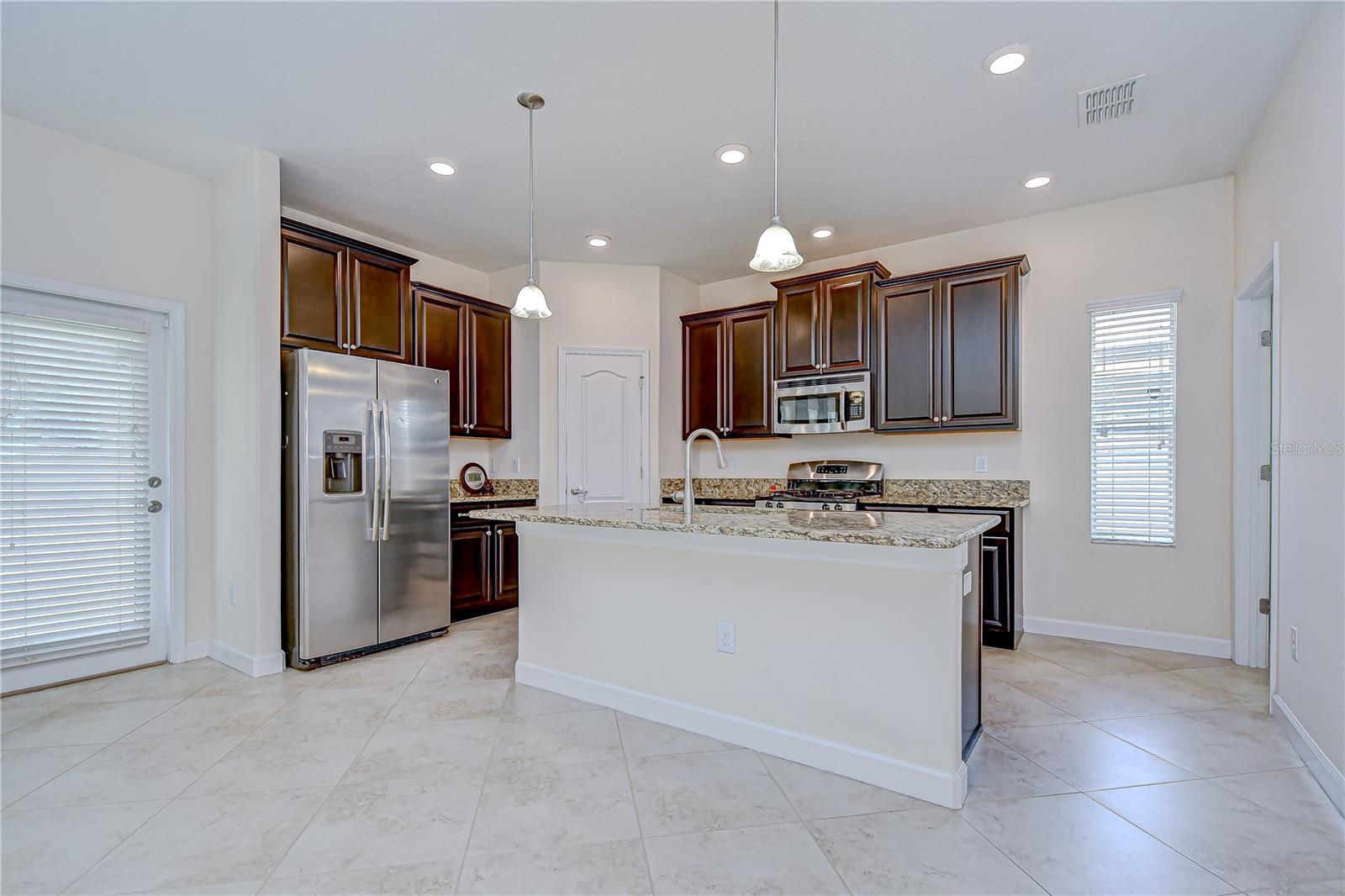 Image 26 of 64 For 828 Terra Vista Street