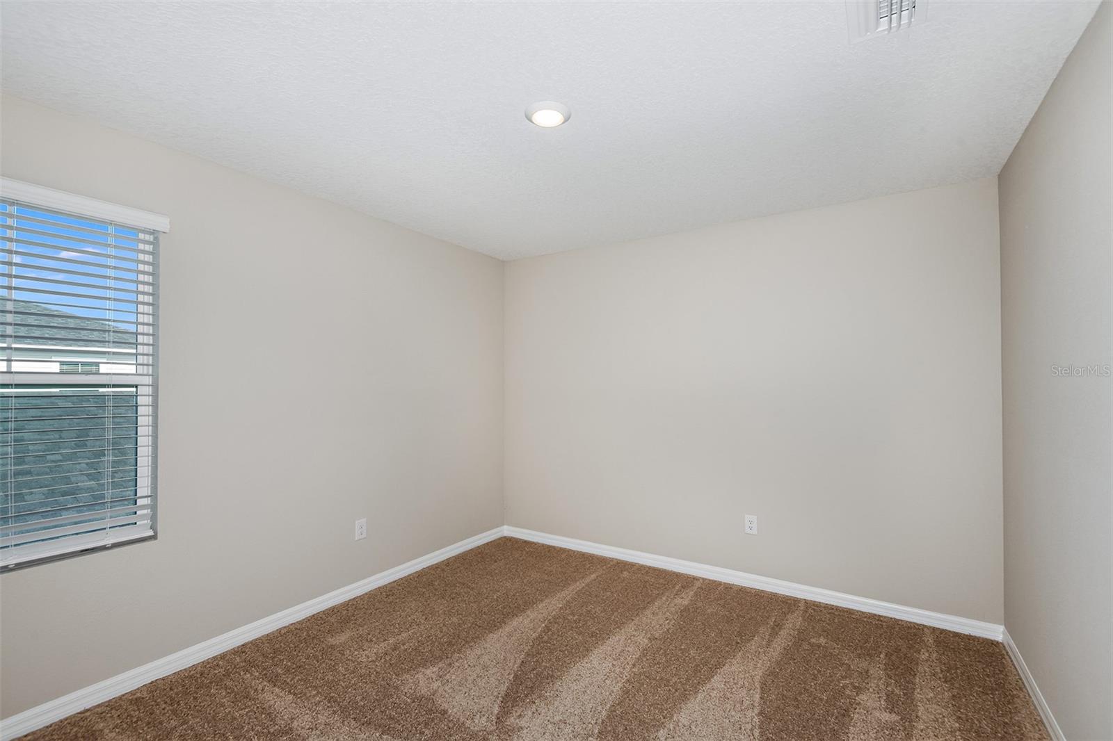 Image 12 of 17 For 738 Ambleside Drive