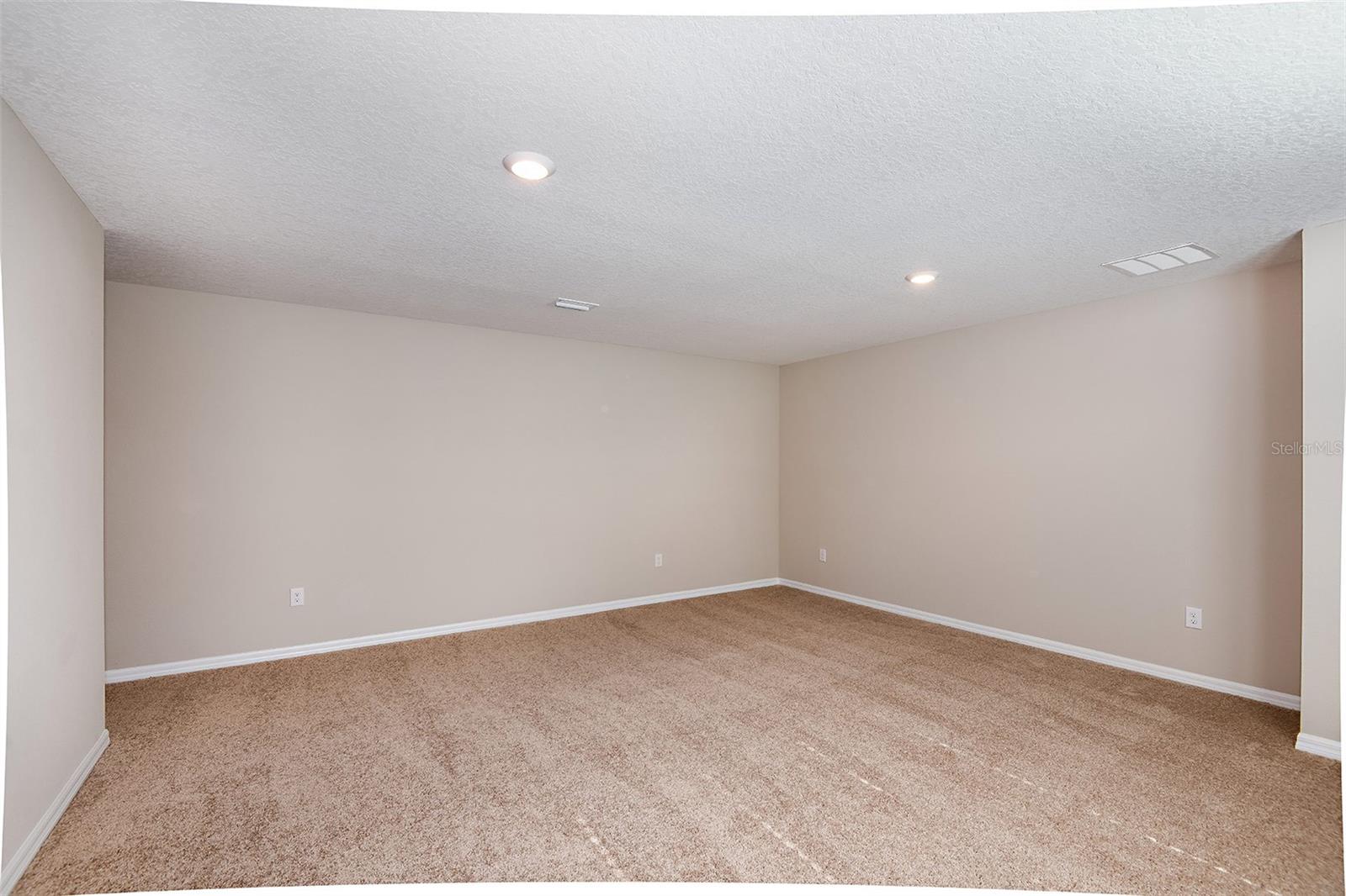 Image 7 of 17 For 738 Ambleside Drive