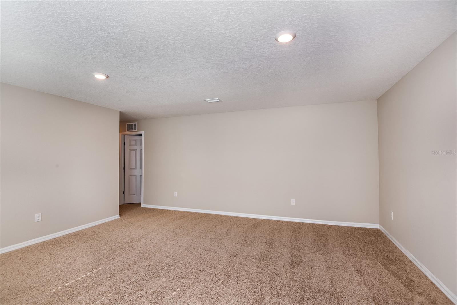 Image 8 of 17 For 738 Ambleside Drive