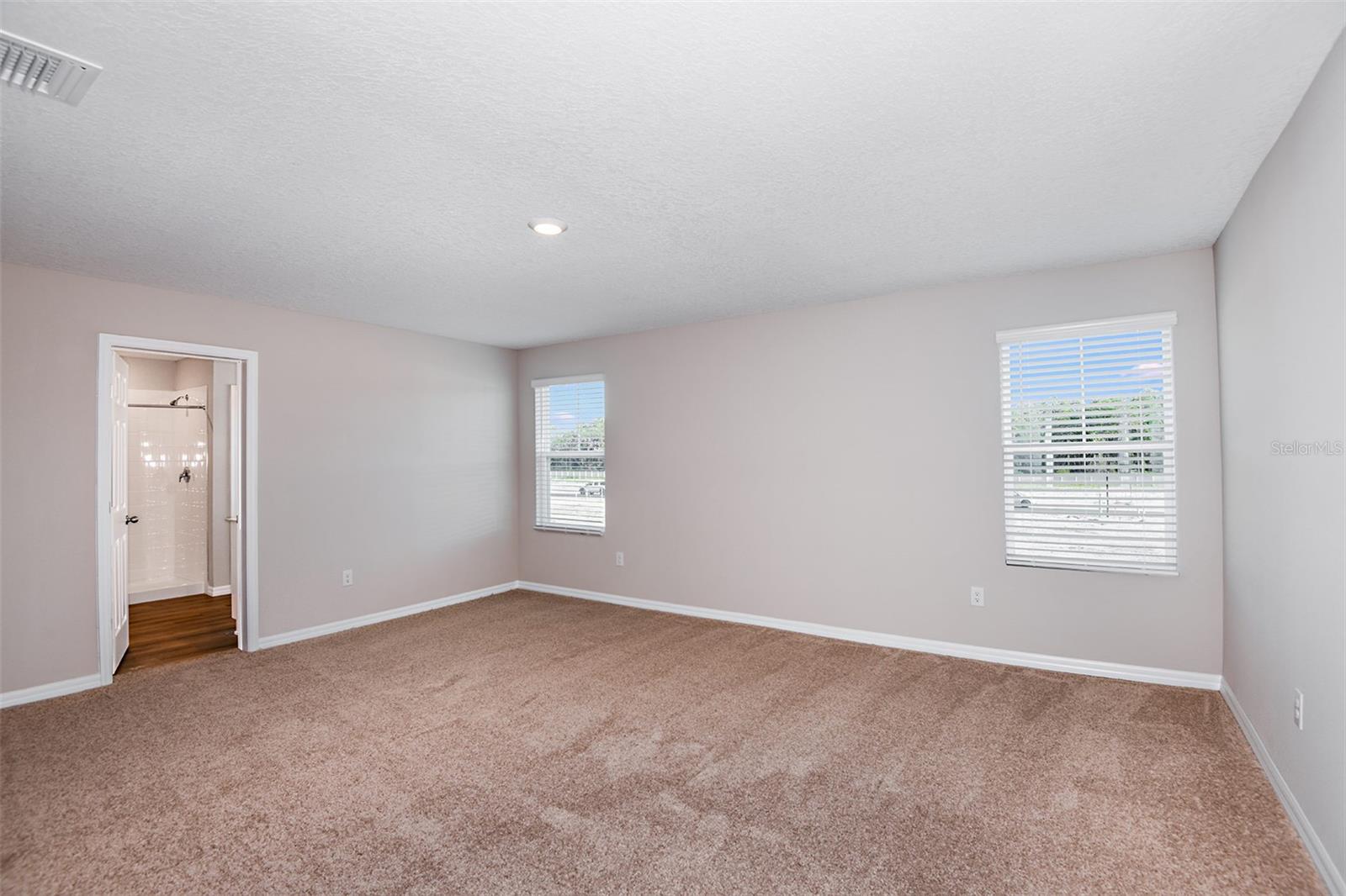 Image 9 of 17 For 738 Ambleside Drive