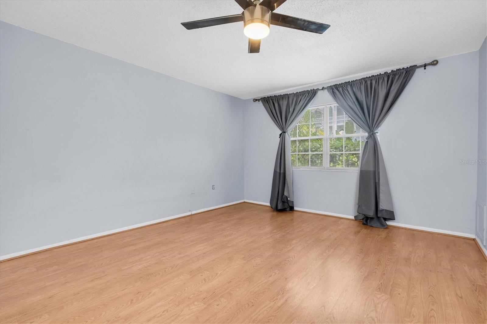 Image 17 of 27 For 1706 Belleair Forest Drive 146