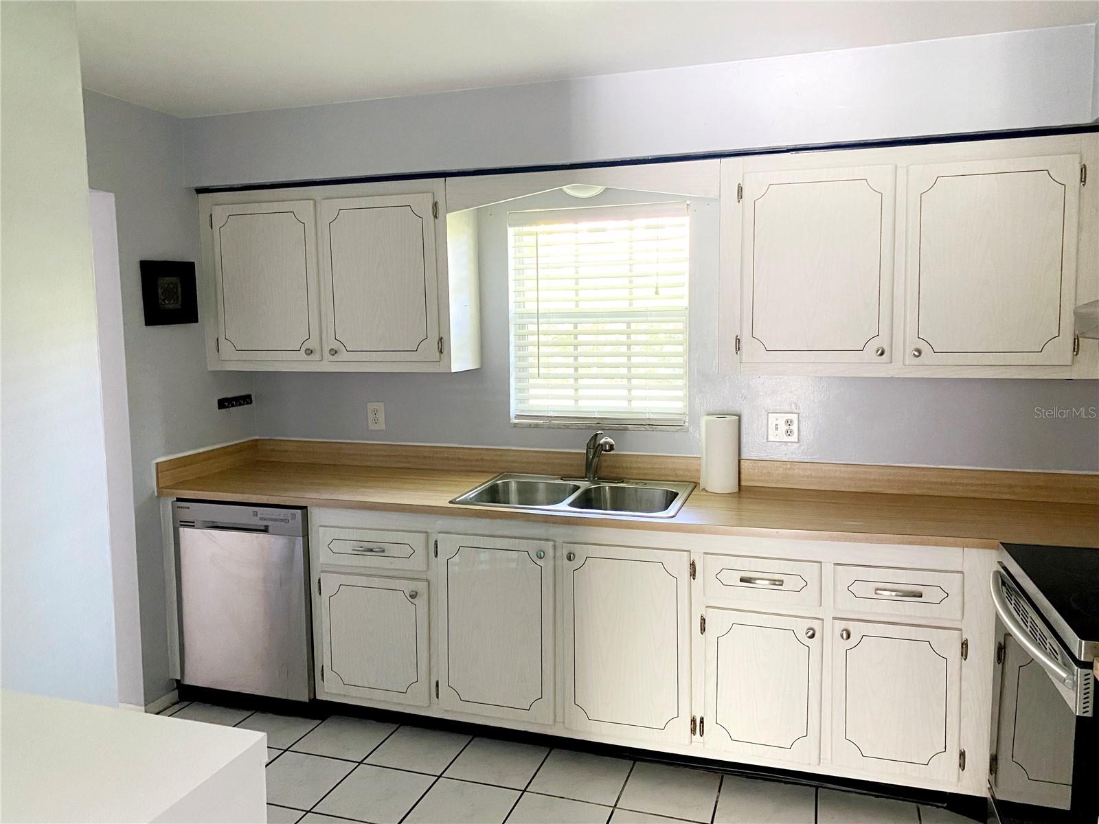 Image 4 of 27 For 1706 Belleair Forest Drive 146