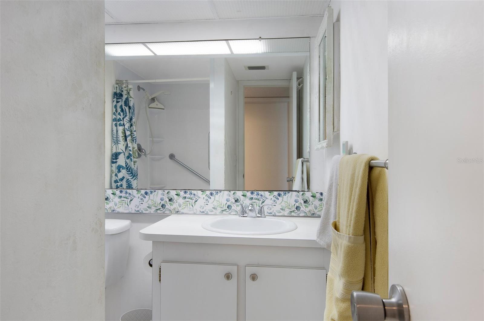Image 10 of 47 For 4775 Cove Circle 803