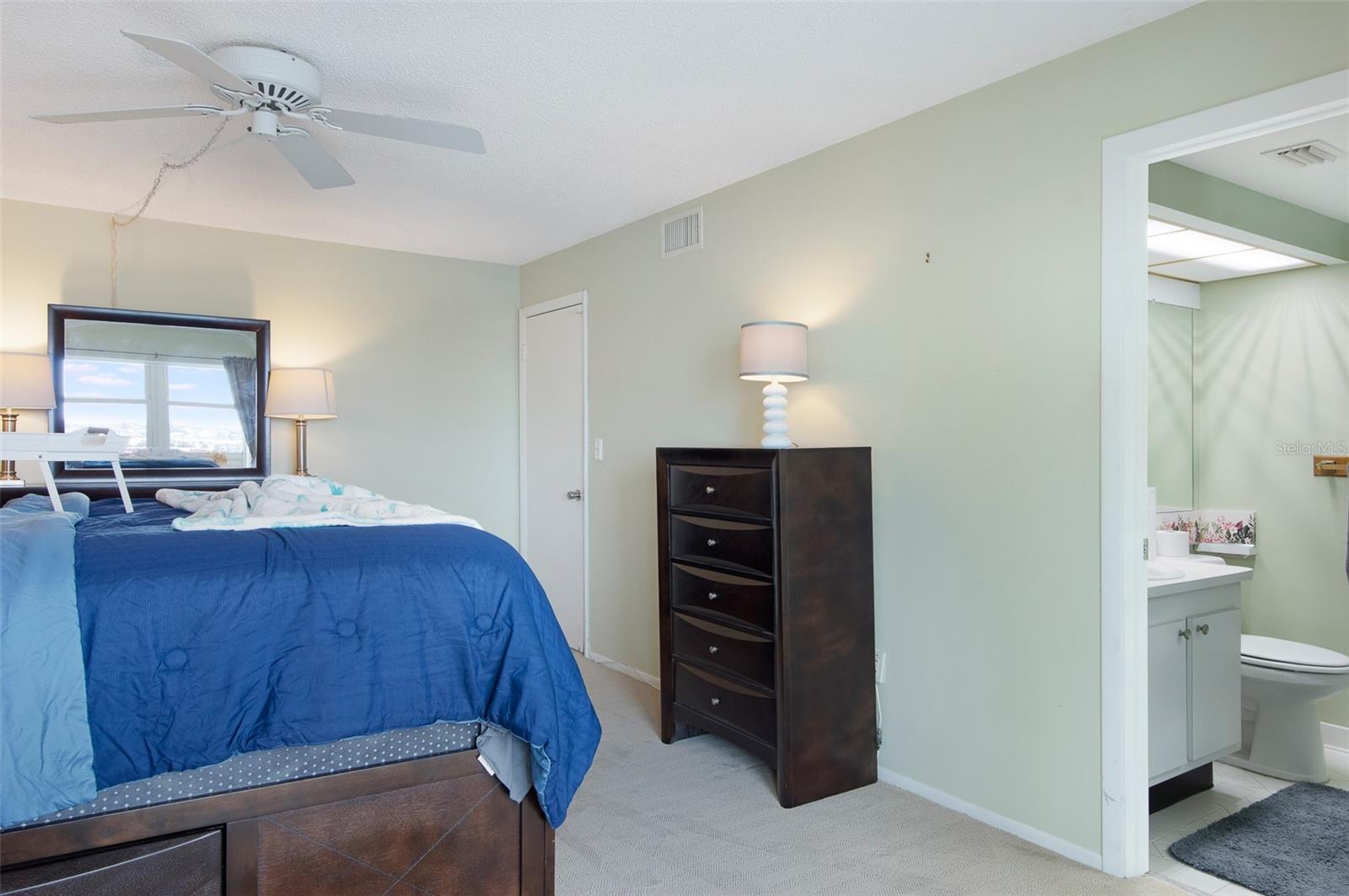 Image 14 of 47 For 4775 Cove Circle 803