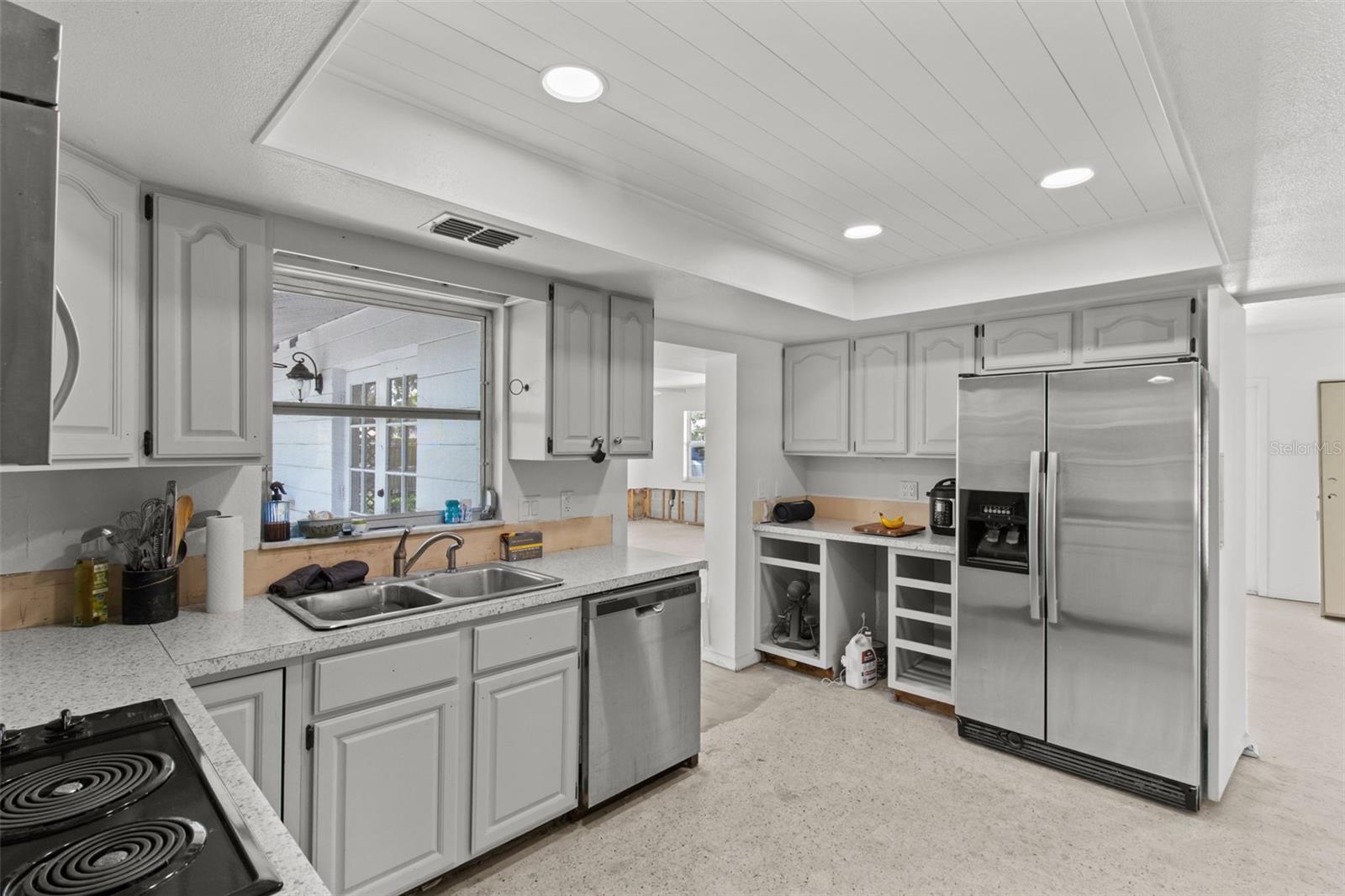 Image 12 of 52 For 6301 13th Avenue N